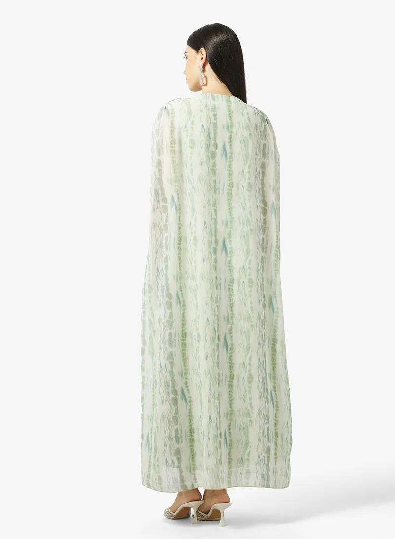 خزانة Embellished Dress With Cape